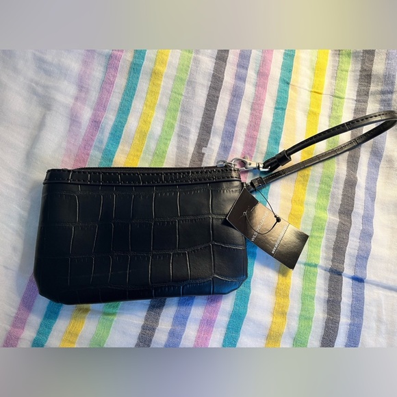 WILSONS Leather wristlet, brand new with tags! - Picture 2 of 8